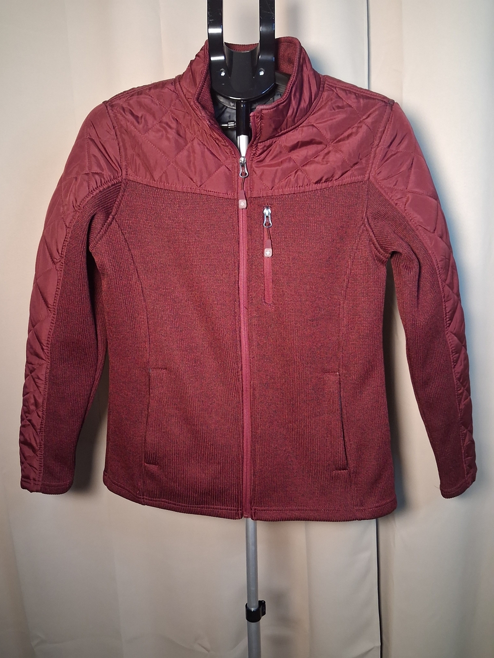 Swiss Tech Women's Quilted Heavy Knit Zip-Up Jacket in Burgundy